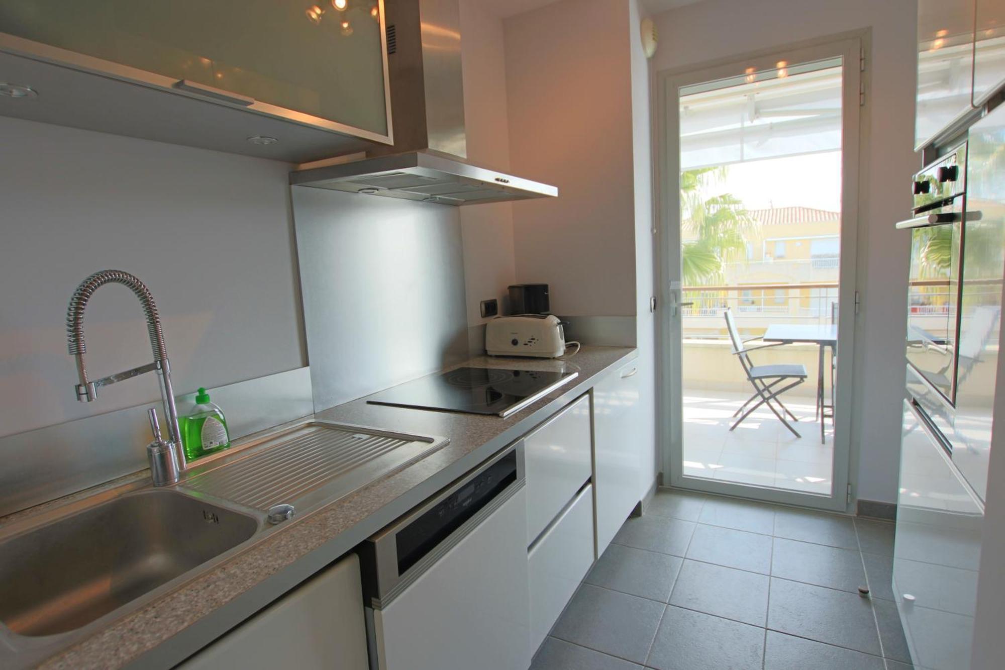 Fully Equipped Apartment With Large Terrace Lounge Area Канны Экстерьер фото