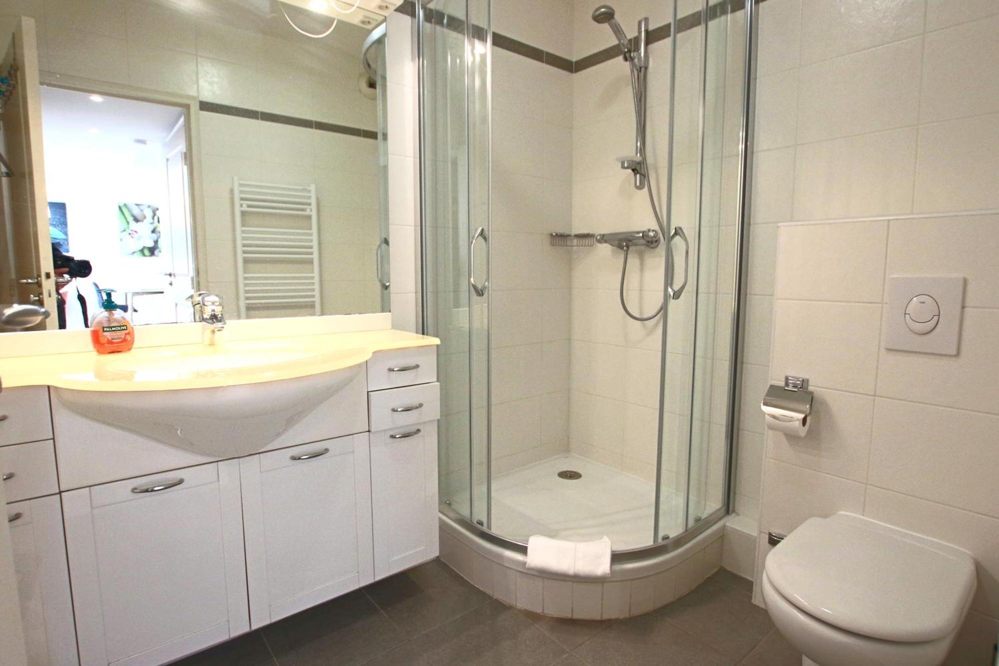 Fully Equipped Apartment With Large Terrace Lounge Area Канны Экстерьер фото